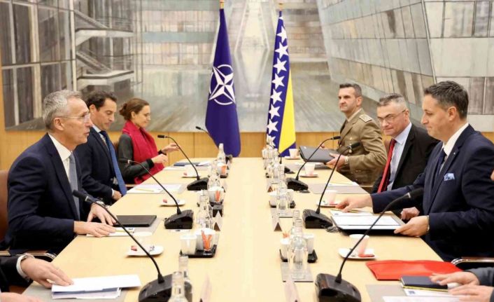 Bosna Hersek Devlet Başkanlığı Konseyi’nin Boşnak üyesi Becirovic, NATO Genel Sekreteri Stoltenberg ile bir araya geldi