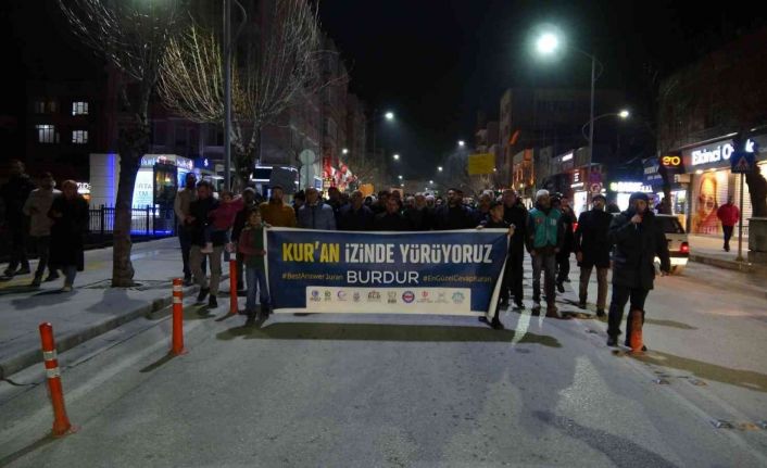 Burdur’da STK’lar İsveç’te Kur’an-ı Kerim yakılmasına tepki gösterdi