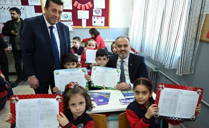 Bursa’da 660 bin öğrencinin karne sevinci