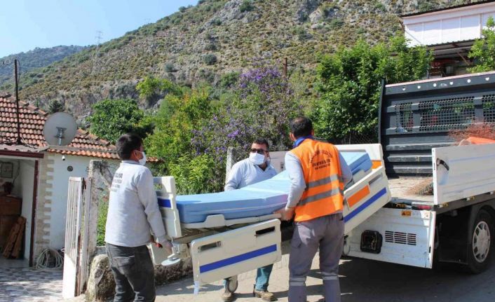 Büyükşehirden 3 yılda 2 bin 603 otomatik hasta yatağı yardımı yapıldı