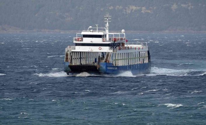 Çanakkale-Eceabat hattında saat 16.00’daki feribot seferi karşılıklı olarak iptal edildi