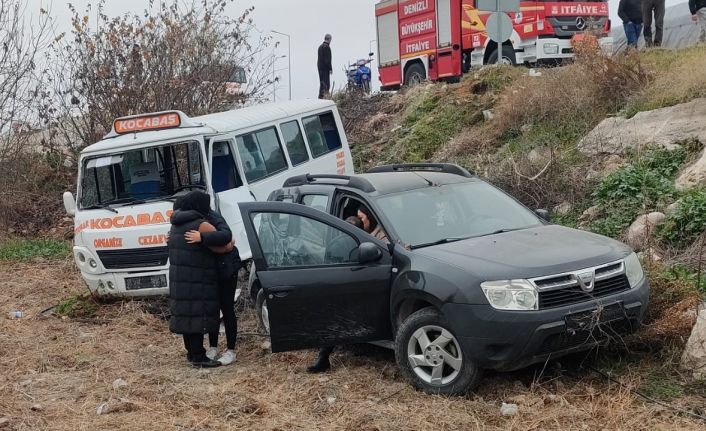 Çarpışan araçlar tarlaya uçtu: 7 yaralı
