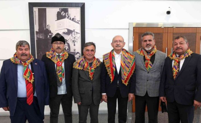 CHP Genel Başkanı Kılıçdaroğlu, Yörük Türkmen Temsilcileri ile bir araya geldi