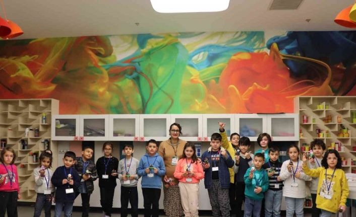 Çocuklar, Büyükşehir’in Kış Bilim Kampı ile hem bilgileniyor hem de eğleniyor