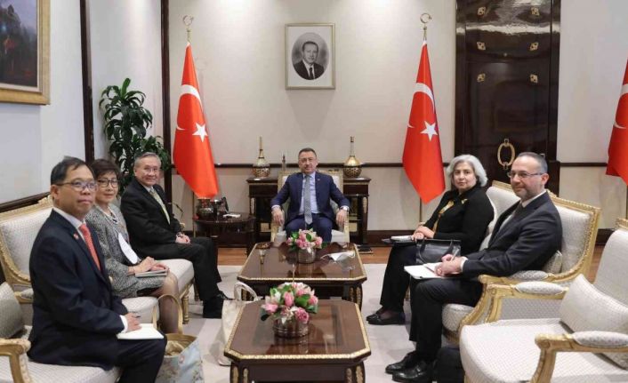 Cumhurbaşkanı Yardımcısı Oktay, Tayland Başbakan Yardımcısı ve Dış İşleri Bakanı Don Pramudwinai’yi kabul etti