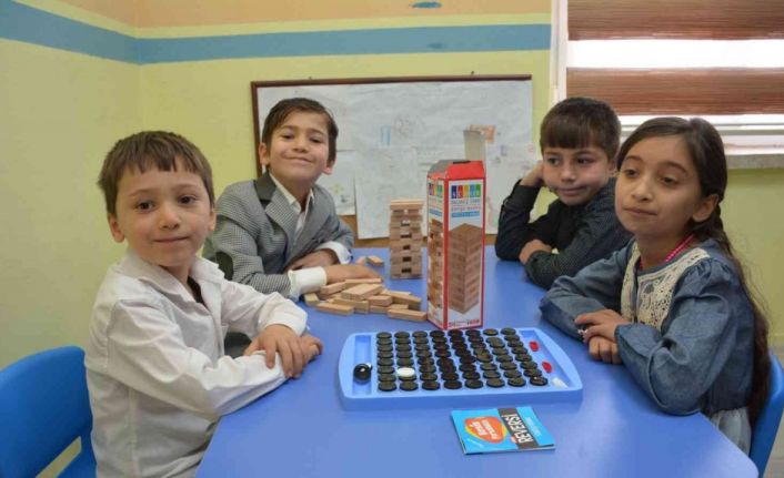 Dereyalak İlkokulu Köy Yaşam Merkezi etkinlik sınıfı öğrencilerin hizmetine sunuldu