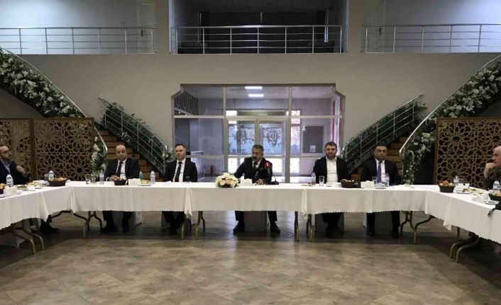 Emniyet Müdürü Dinç: “Uyuşturucuyla mücadelede anne babalara çok önemli görevler düşüyor”