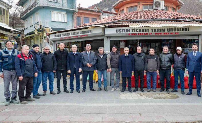 Esnafların taleplerini dinledi