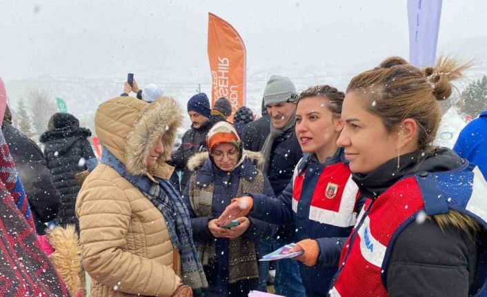Festivalde “KADES ve En İyi Narkotik Polisi: Anne” bilgilendirmesi