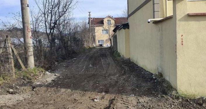 Gökçebey’de selden zarar gören yollar yenileniyor