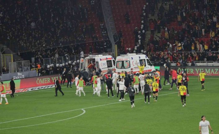 Göztepe-Altay derbisinde işaret fişeği kullanan sanığa 15 yıl hapis cezası talebi