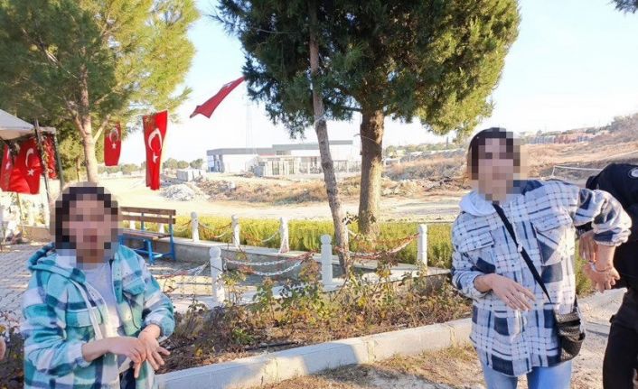Hamileliklerini bahane edip ev soyan genç kadınlar linçten zor kurtuldu