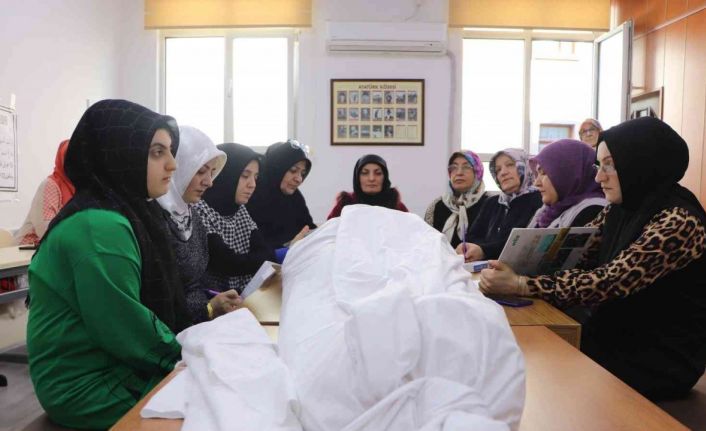 Herkes korkarken onlar meslek sahibi olmak için kursa gidiyor