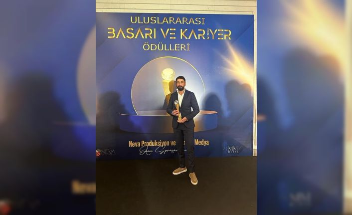 Hollanda’da Oltu Cağ kebabı ile yılın en iyi restaurant ödülünü aldı