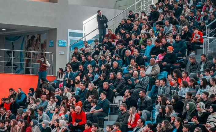 İlkler Şehri Uşak Basketbol Takımı ikinci yarıya avantajlı başlamak istiyor