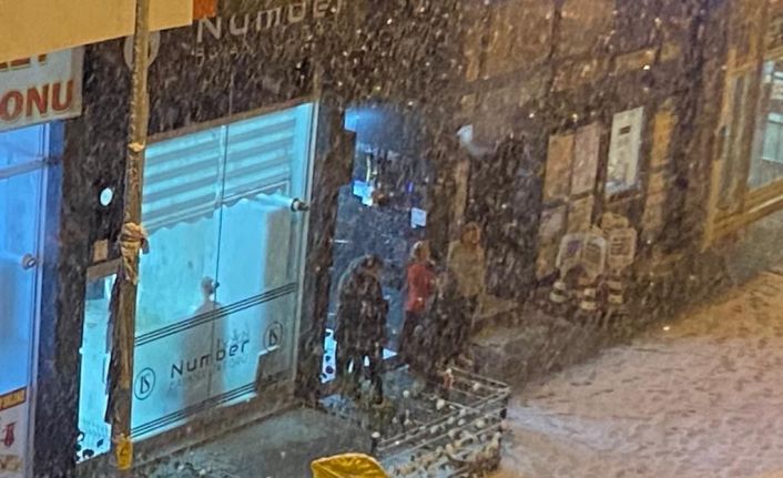 İran’da meydana gelen deprem Van ve Hakkari’de de hissedildi