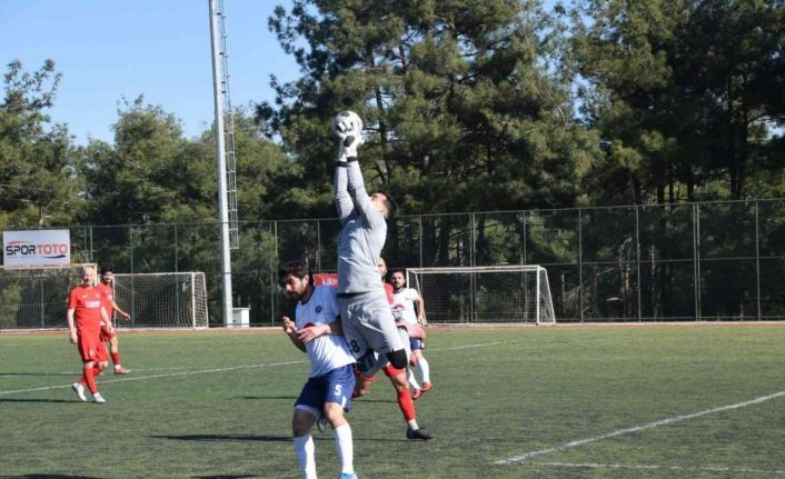 İstiklalspor, 10. galibiyetini Akkonakspor’a karşı aldı