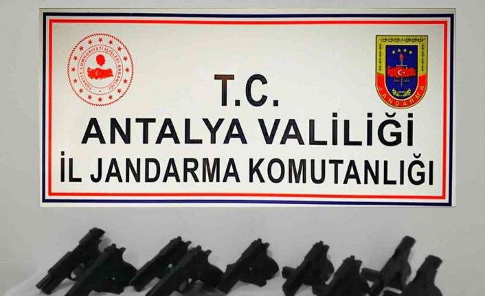 Jandarmadan marka ve seri numarası olmayan el yapımı silah operasyonu