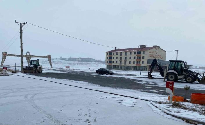 Karlıova, bir hafta sonra yeniden beyaza büründü