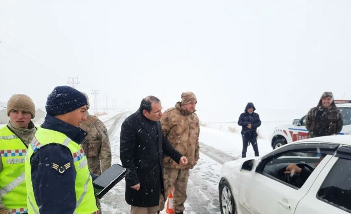 Kaymakam Türker’den sürücülere kar lastiği ve zincir uyarısı