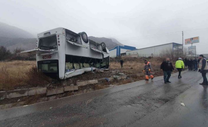 Kayseri’de yoldan çıkan işçi servisi takla attı: Çok sayıda yaralı var
