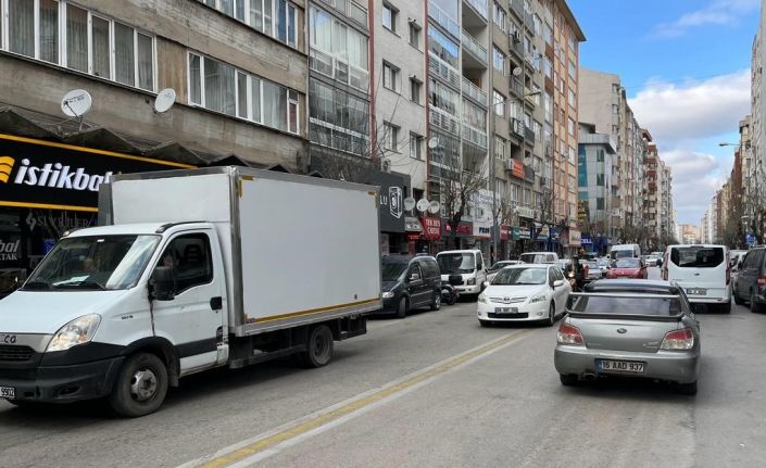Kent merkezinde trafik problemi her geçen gün artıyor