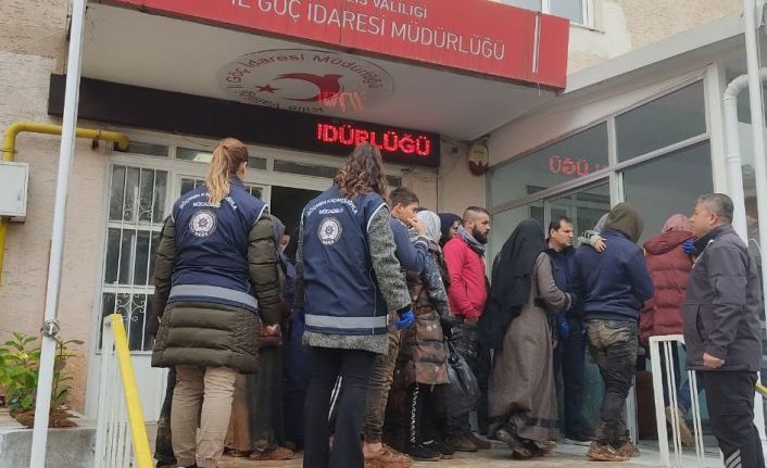Kilis’te 10 düzensiz göçmen daha yakalandı