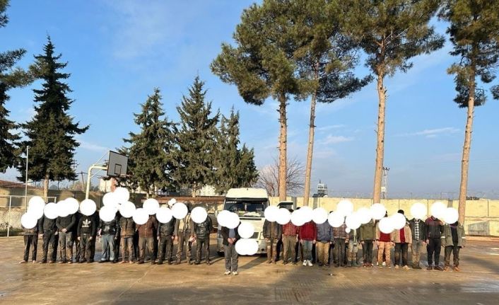 Kilis’te 48 kaçak göçmen yakalandı