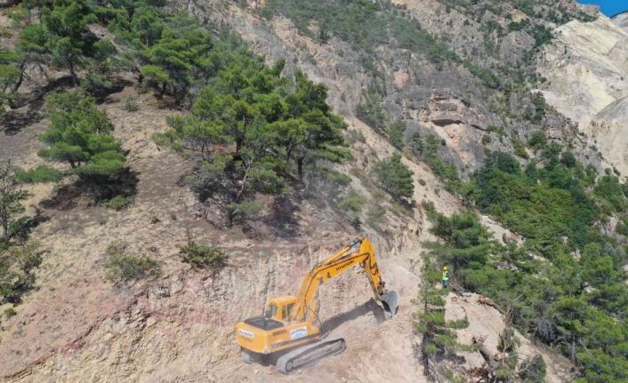 Kırsalda su ve kanalizasyon sorunu yaşayan yerler bir bir çözüme kavuşturuluyor