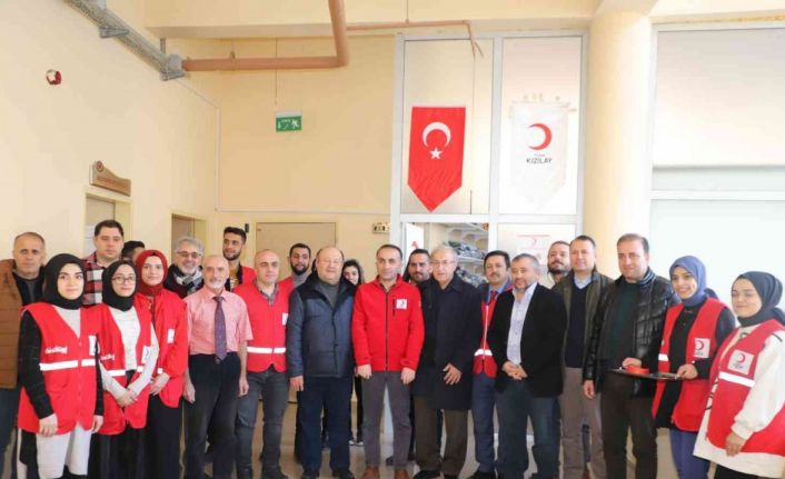 Kızılay, kampüs yerleşkesinde giyim mağazası açtı