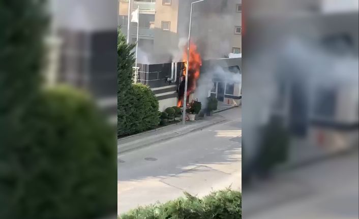 Lüks sitenin jeneratörü alev alev yandı