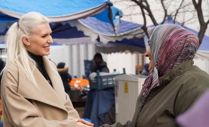 Mahalle sakinlerinin taleplerini dinledi