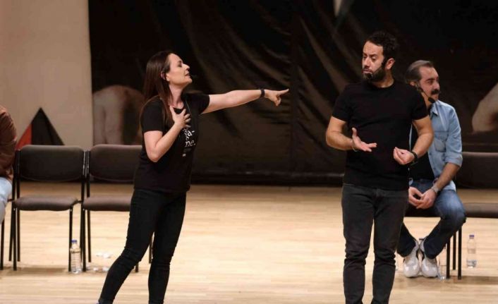 Mahşer-i Cümbüş ve Sakiler grubunun gösterileri unutulmaz anlar yaşattı