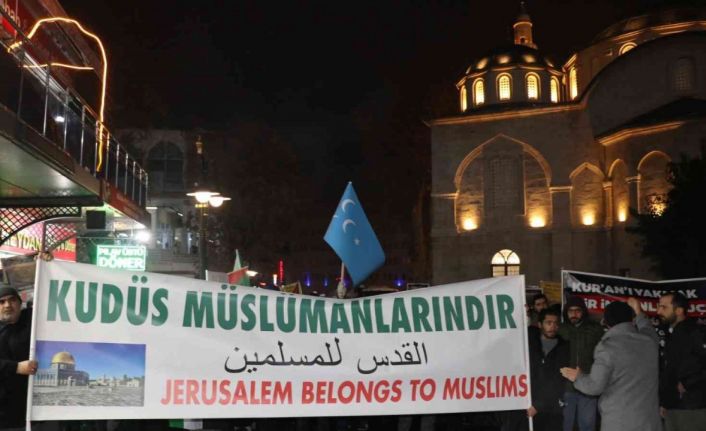 Malatyalılar Kur’an-ı Kerim yakılmasını protesto için yürüdü