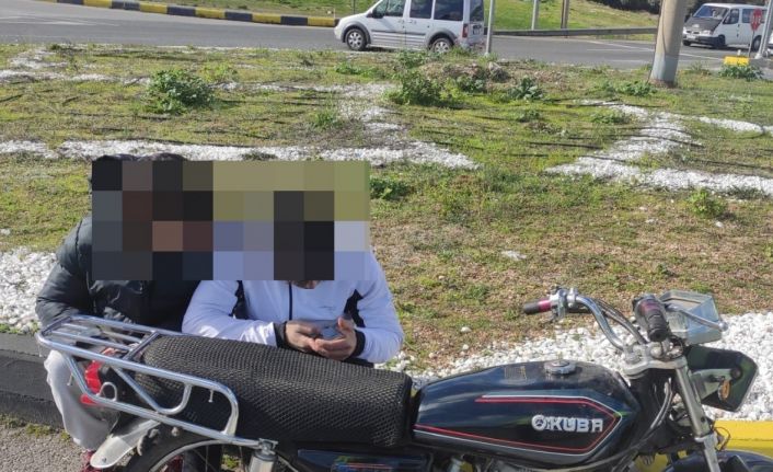 Muğla’da trafik ekipleri iki aranan şahıs ile bir çalıntı motosiklet yakaladı