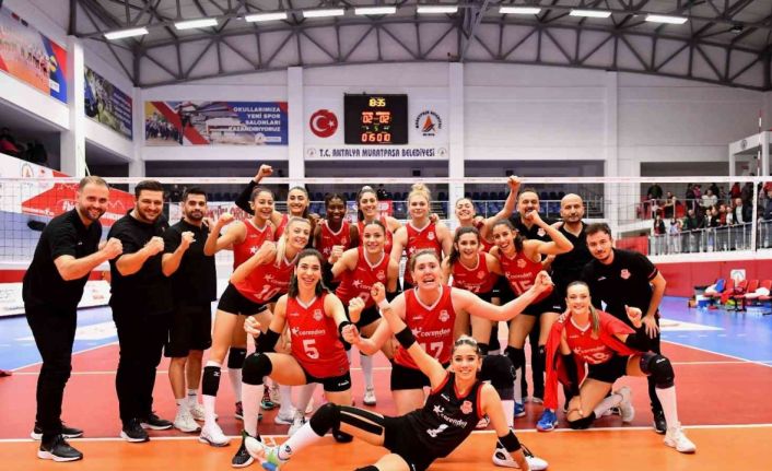 Muratpaşa’nın kızları evinde galip