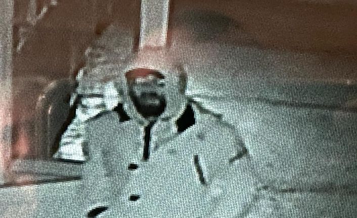 Okul hırsızı kıskıvrak yakalandı