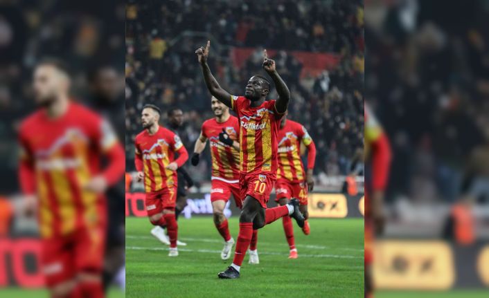 Olivier Kemen üçüncü golünü attı