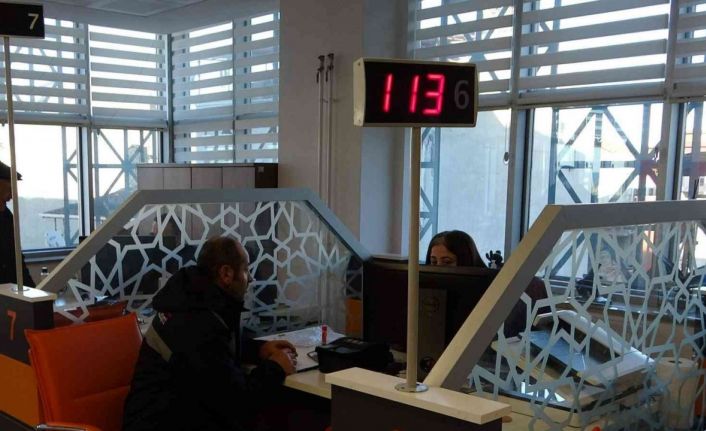 Ortahisar ilçesinde, 330 bin nüfusun 311 bininden fazlasına çipli kimlik kart verildi