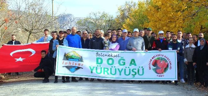 (ÖZEL) 500 kişi katıldığı ‘Geleneksel Doğa Yürüyüşü’ renkli görüntülere sahne oldu