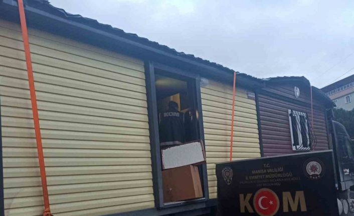 Prefabrik ev yüklü tırda 10 milyon 375 bin kaçak sigara ele geçirildi