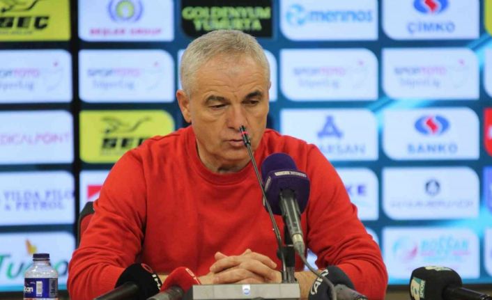 Rıza Çalımbay: "Deplasmanda alınan bu 3 puan bizim için çok önemli"