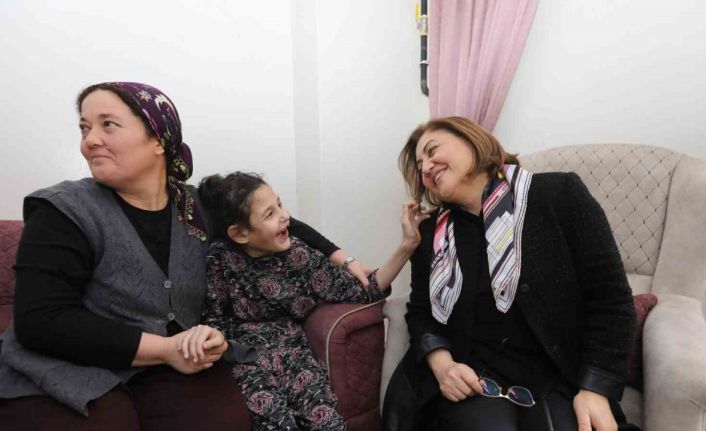 Şahin, doğalgaz yardım projesinden yararlanan aileleri ziyaret etti