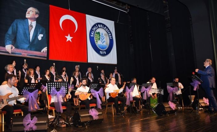 Salihlili müzikseverler, sanat ve halk müziğine doyacak