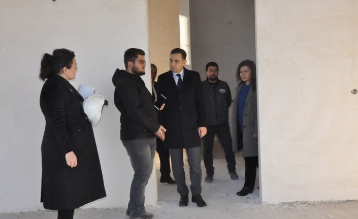 Sandıklı Kaymakamı Sülün kütüphane inşaatını inceledi