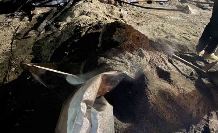 Şantiyedeki elektrik panosunda çıkan yangın paniğe neden oldu