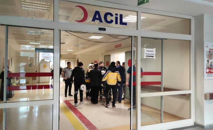 Siirt’te traktör uçurama yuvarlandı, sürücü ağır yaralandı