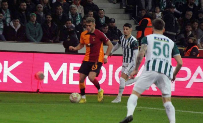 Spor Toto Süper Lig: Giresunspor: 0 - Galatasaray: 1 (İlk yarı)