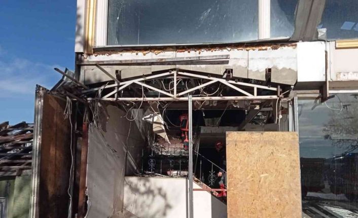 Tadilattaki mağazada korkutan yangın