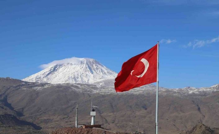 Terörden arındırılan Ağrı Dağı’nın eteğine kurulan üs bölgesi ile çevrenin güvenliği sağlanacak